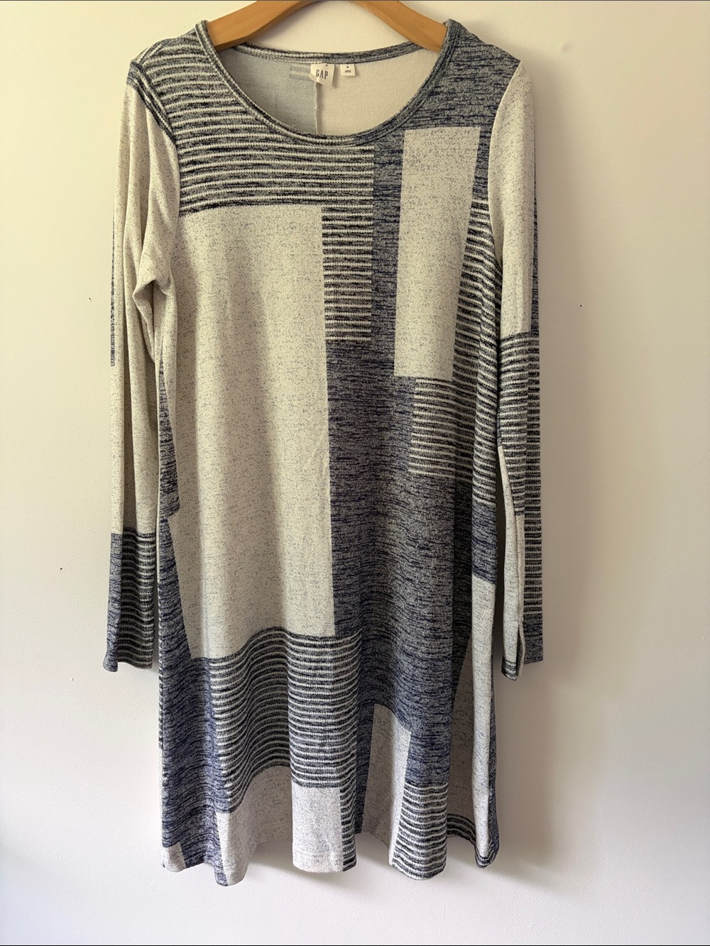 GAP Soft Spun Knit Blue and Gray Block-Stripe Long Sleeve Swing Dress Size Med